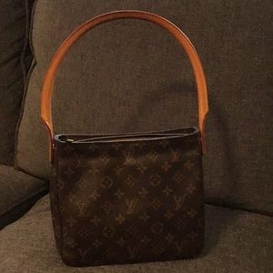AUTHENTIC LOUIS VUITTON LOOPING MM MONOGRAM BAG